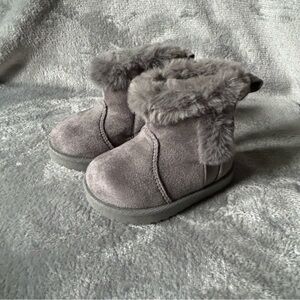 Wonder Nation‎ Shoes Boots Baby Girls Size 2 Grey Fur Trim Slip On Booties